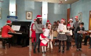 KC Chieti-Pescara - Gran concerto di Natale di bambini e ragazzi per gli anziani di una Casa di Riposo