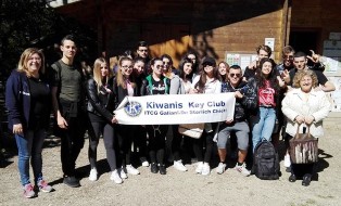 Il KC Chieti-Pescara e il Kiwanis Key Club Galiani-De Sterlich prestano servizio di volontariato presso la Riserva Naturale Regionale 'Lecceta' di Torino di Sangro