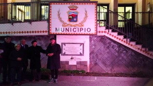 KC Etneo - Il Municipio di Nicolosi illuminato di viola per la giornata mondiale dell’Epilessia