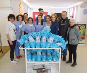 I soci del Kiwanis Pavia Visconteo donano le Uova di Pasqua Kiwanis ai bambini di Oncoematologia Pediatrica