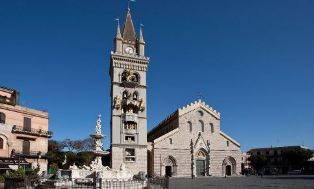 KC Peloro Messina - Passeggiata con i soci nel centro storico di Messina