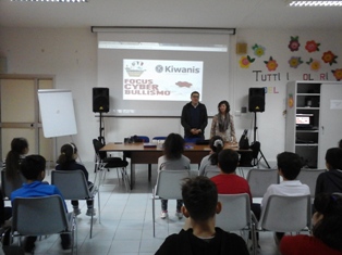 KC Catania Est - Incontro interattivo sul Cyberbullismo presso l'I.C. Malerba di Catania