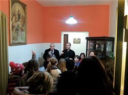 KC Peloro Messina - Donazione di uova di Pasqua ai bambini della Parrocchia Bisconte - Catarratti (due rioni di Messina)