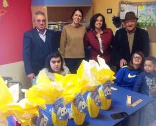 KC Vibo Valentia - Incontro con l'associazione “Guardo Oltre” con donazione di uova pasquali