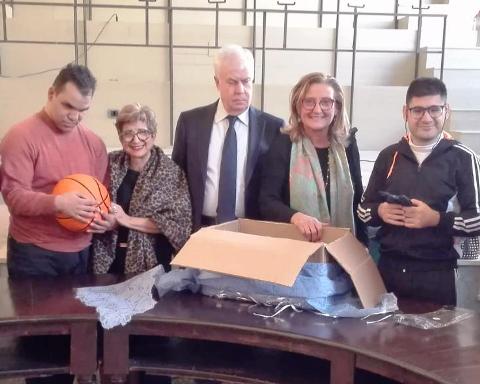 KC Palermo Cibele - Donazione di materiale sportivo all’istituto ciechi Florio-Salamone di Palermo in occasione della Giornata mondiale della Disabilità
