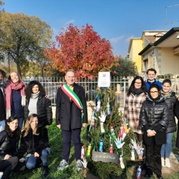 KC Esperia – Kiwanis One Day con piantumazione di un abete in una scuola