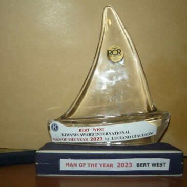 Premio “MAN OF THE YEAR 2023” a Bert West, Presidente del Kiwanis International