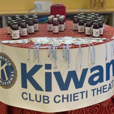 KC Chieti Theate – “Una bottiglia…un dono” Socializzazione del Kiwanis One Day