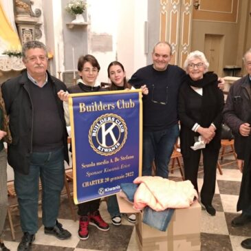 KC Erice e Builders club De Stefano – Donazione di indumenti vari alla parrocchia