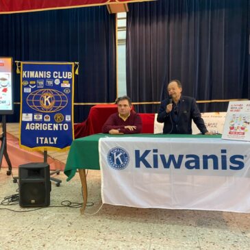 KC Agrigento – Donazione di libri all’I.C. Anna Frank