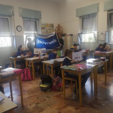 KC Pescara – Donazione di libri ai bimbi di una scuola elementare
