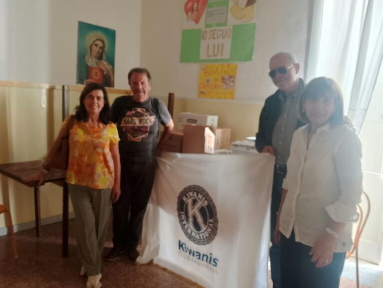 KC Kamarina – Donazione di generi alimentari alle suore